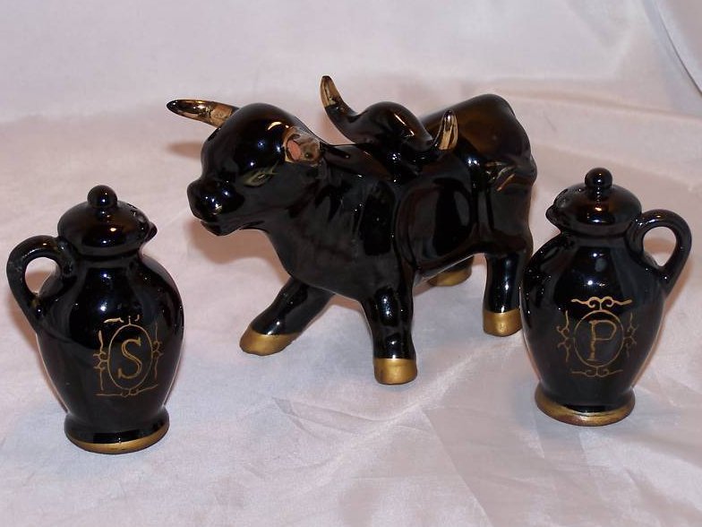Image 4 of Bull and Urn 3 Piece Salt and Pepper Shakers Japan Japanese