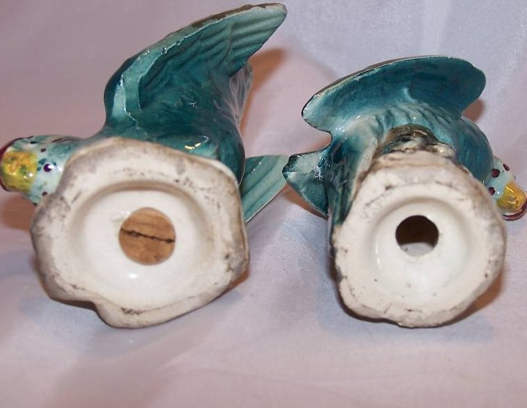 Image 5 of Parakeet Salt and Pepper Shakers Green