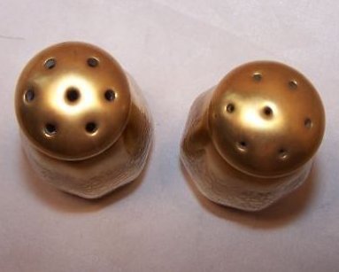 Image 1 of Pickard Gold Salt and Pepper Shakers Shaker Set, Picrod