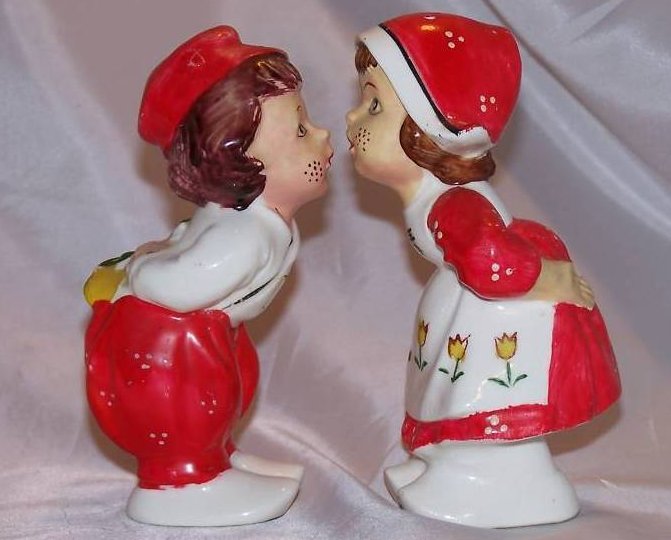 Image 0 of Kissing Dutch Couple Salt and Pepper Shakers Shaker, Japan