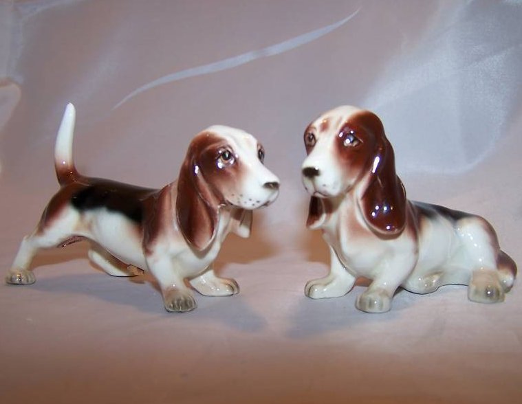 Bassett Hound Dog Salt and Pepper Shakers Shaker, Japan 