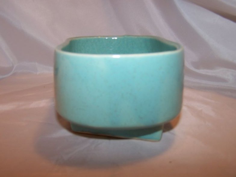 Image 1 of McCoy Pottery Footed Planter, Speckled Green Gloss, USA