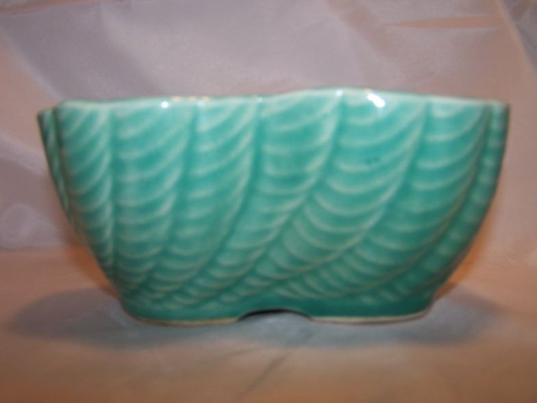 Image 2 of RRP Co. Roseville Pottery Planter, 1208-6 USA