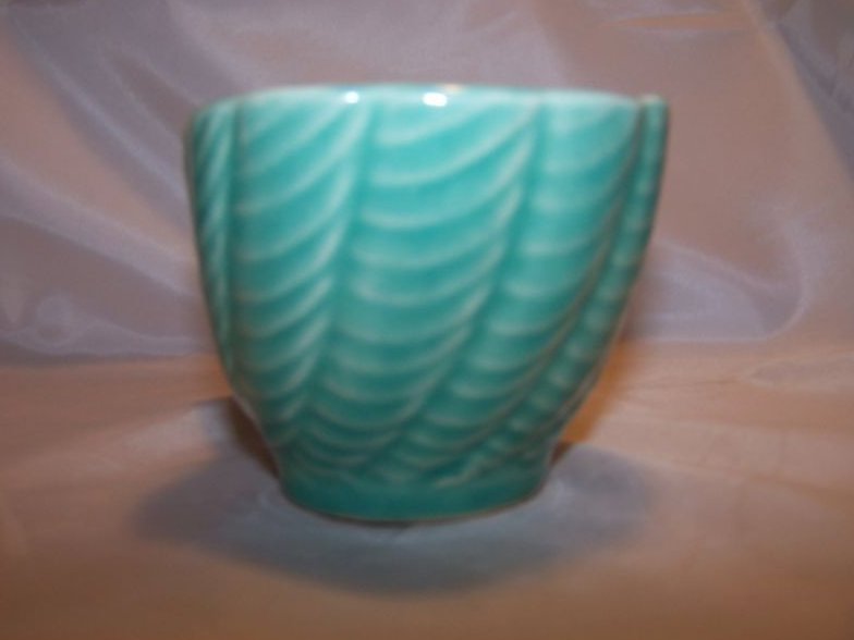 Image 3 of RRP Co. Roseville Pottery Planter, 1208-6 USA