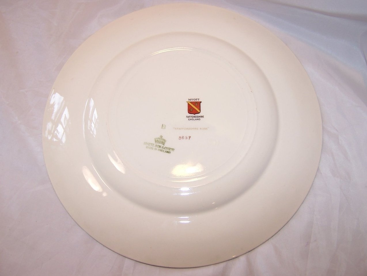 Image 1 of Staffordshire Rose, Myott, Dinner Plate