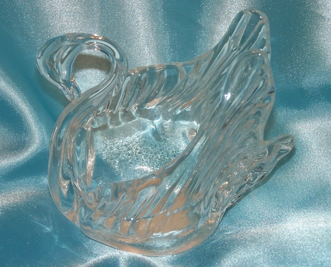 Image 0 of Crisa Hand Crafted Lead Crystal Swan Vase or Bowl, Canada