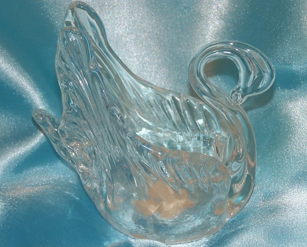 Image 3 of Crisa Hand Crafted Lead Crystal Swan Vase or Bowl, Canada