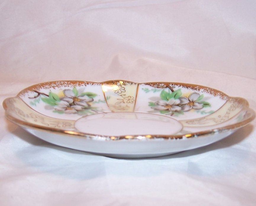 Image 1 of Dogwood Blossoms, Gold, Trimont Ware, Saucer Plate, Japan