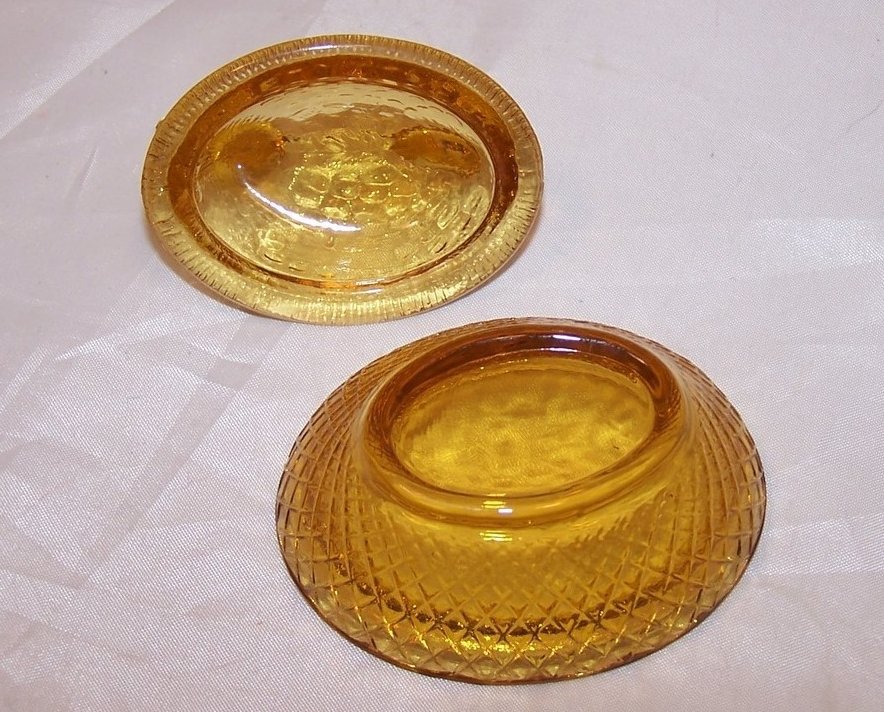 Image 2 of Yellow Glass Chicken Salt Dip Covered Dish, Almost 2 Inches