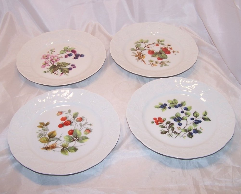 Dansk 4 Berry Designs Porcelain Dessert Plates, Plate France