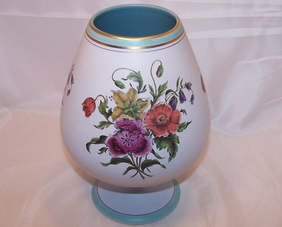 Flora Keramiek Gouda Holland Sandra Short Vase 1849, 8 Inches Tall