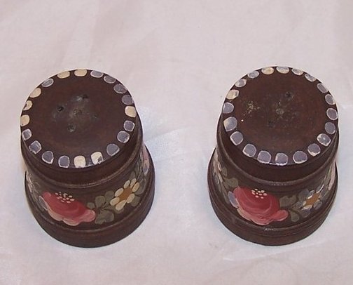 Image 1 of Wood Wooden Kegs or Casks Salt and Pepper Shakers