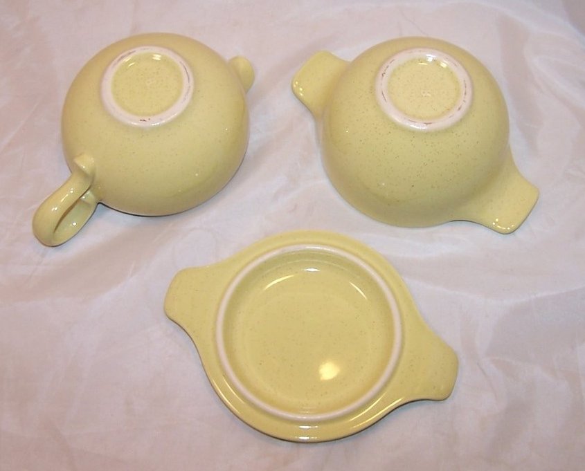 Image 5 of Vintage Fifties Yellow Speckle Speckled Creamer and Sugar Bowl