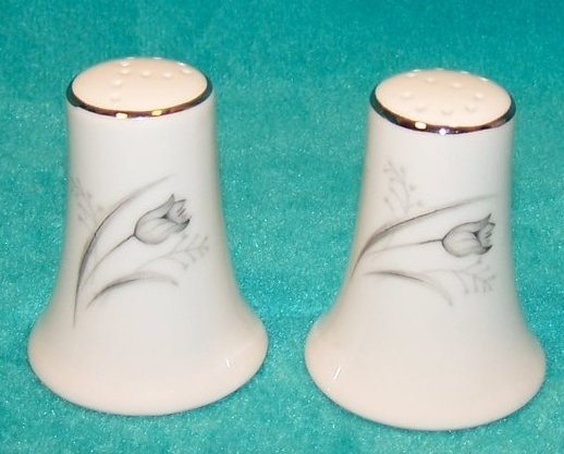 Platinum Edged Tulip Salt and Pepper Shakers Shaker, Japan