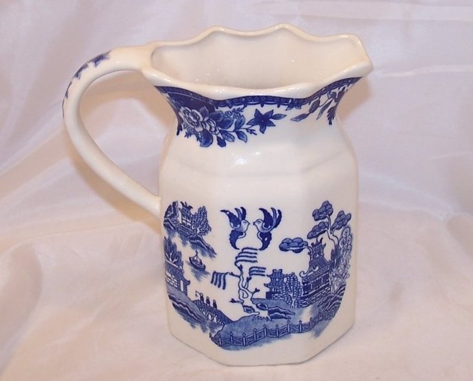 Image 0 of Japanese Double Bird, Eight Sided Pitcher, Wreath and Shamrock, Japan