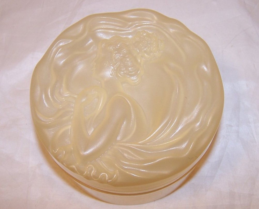 Image 0 of Ciara Velvet Dusting Powder Box, Revson, Vintage