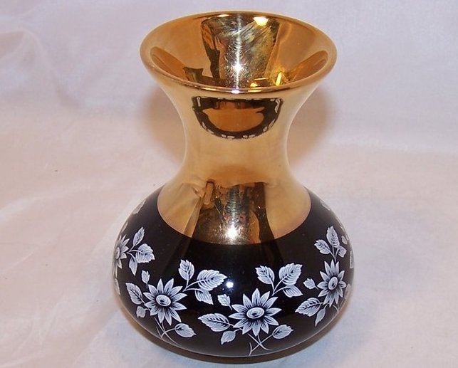 Prinknash Pottery Vase, White Flowers on Black, England