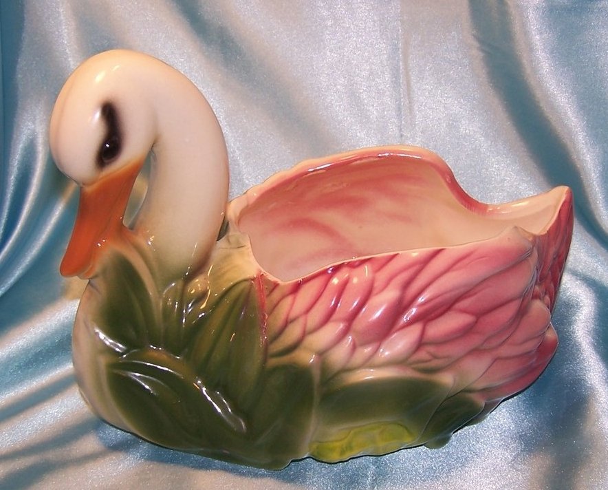 Image 0 of Graceful Swan Planter, USA