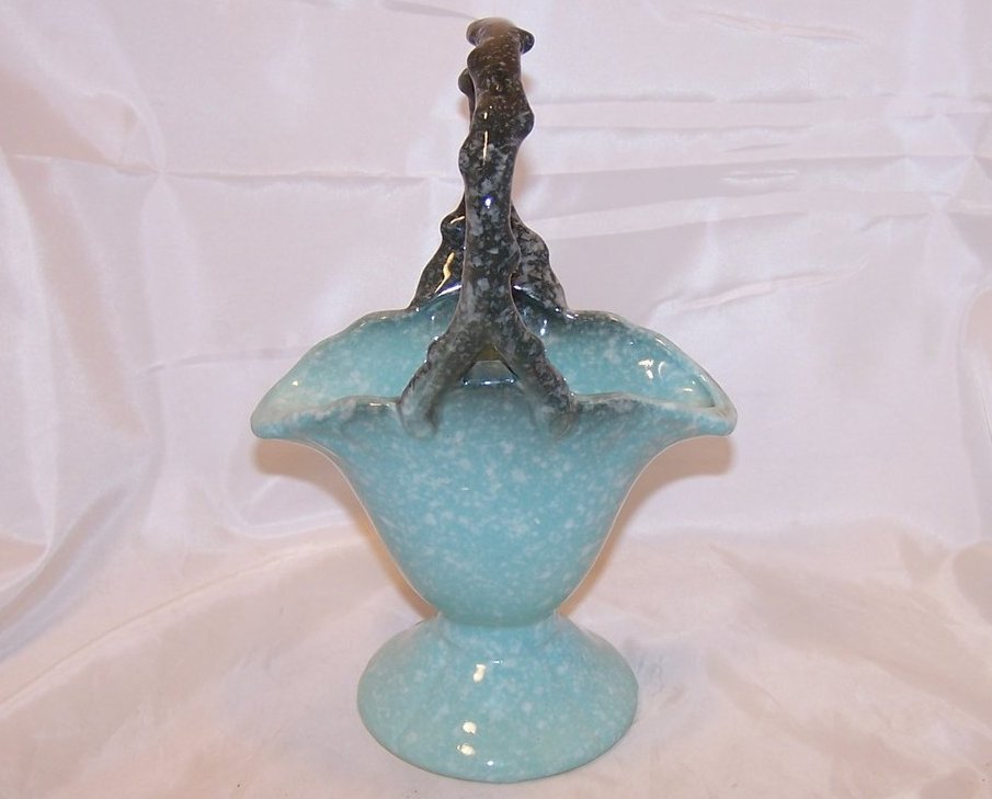 Image 0 of Hull Basket Vase with Twig Handle, Speckled