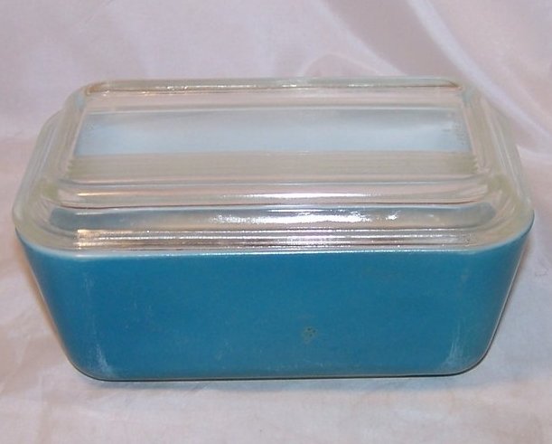 Image 0 of Bonny Blue Pyrex Refrigerator Glass Dish w Lid