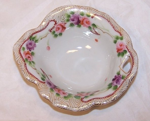 Leaf Shaped Sauce Dish w Roses, Gold Scrollwork, Japan Japanese