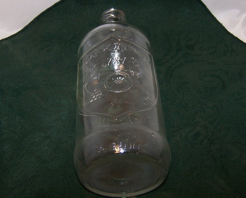 Image 2 of Clear Pepsi Yorktown Cannon Shield Bottle
