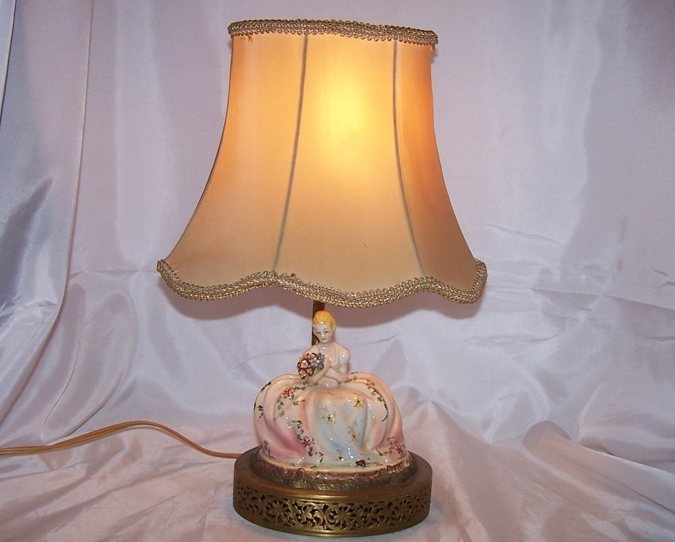 Porcelain Lady on Brass Base Lamp, Vintage, Very Detailed