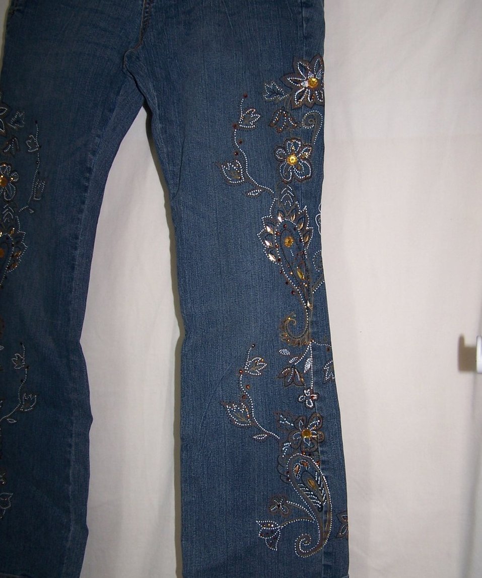 Decorated Jeans, Jrs Sz 8P, Distressed