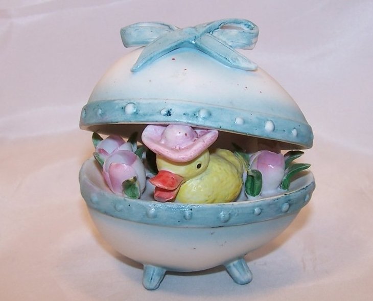 Easter Egg Figurine w Darling Duck in Hat, Flowers