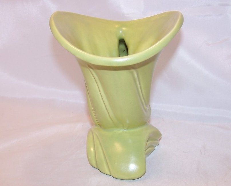 Image 3 of Haeger Cornucopia Vase, Green