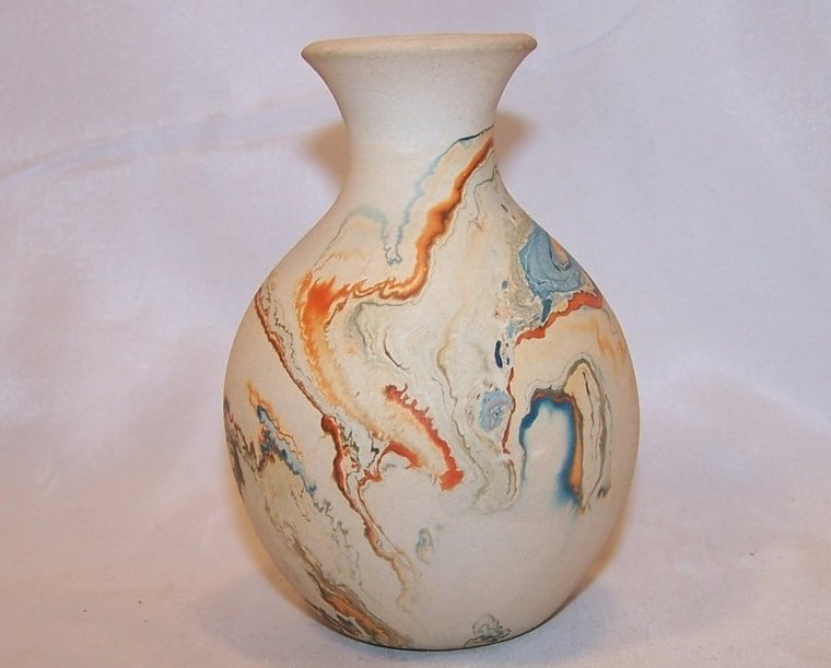 Nemadji  Earth Pottery Vase, South Dakota w Info Sheet