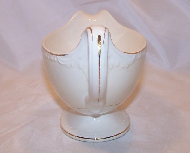 Image 1 of Homer Laughlin Gravy Boat, Eggshell Georgian, F50N5, USA