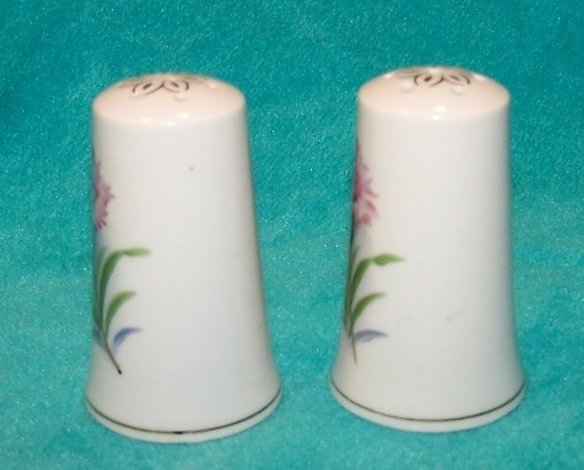 Image 2 of Pink Carnation Salt and Pepper Shaker Shakers, Japan