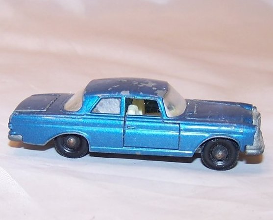 mercedes 300 se matchbox
