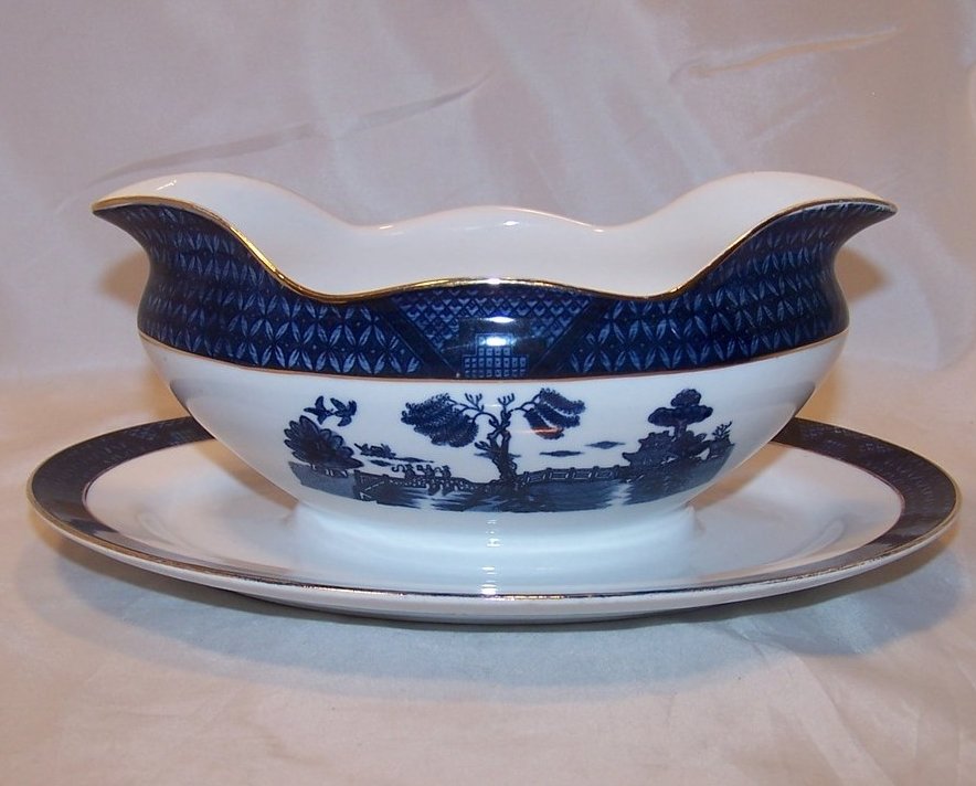 Nikko Double Phoenix, Blue Willow, Gravy Boat, Underplate