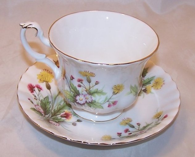 Image 3 of Country Life Teacup Saucer, Ebeling Reuss, Golden Crown