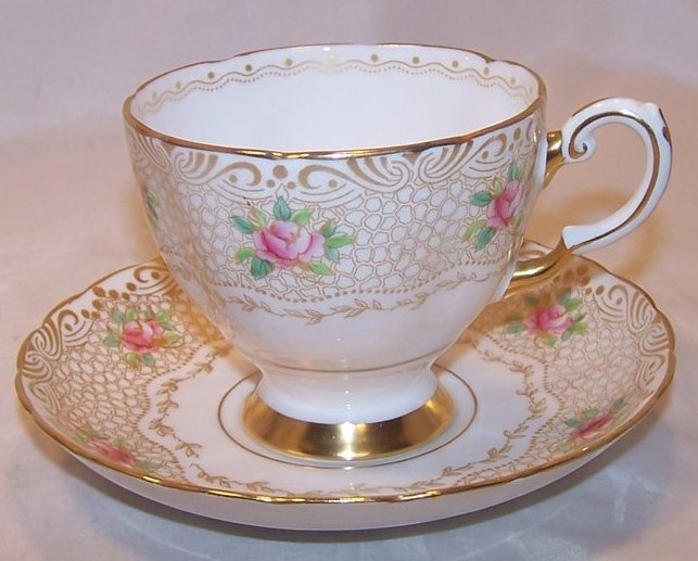 Tuscan Gold Lace and Roses Teacup, Saucer, England