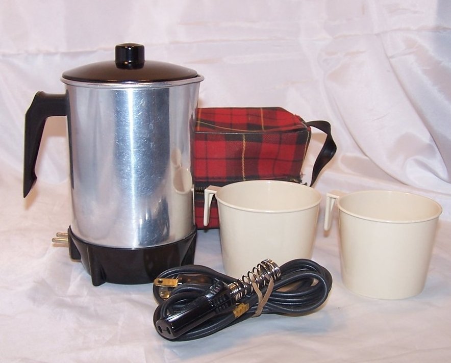 Hot Pot w Cups, Plaid Case, Keefe Mfg Co, Vintage