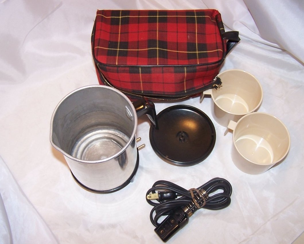 Image 2 of Hot Pot w Cups, Plaid Case, Keefe Mfg Co, Vintage