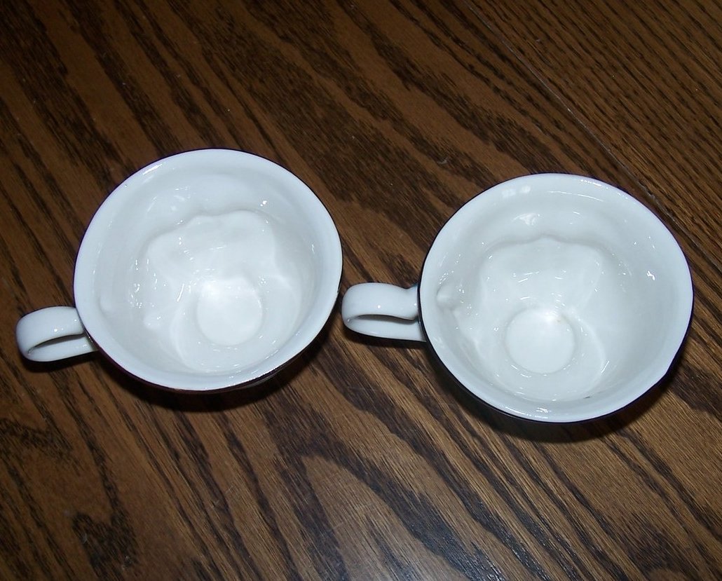 Image 2 of Baileys Irish Cream Winking Coffee Cup Set, 2 Cups