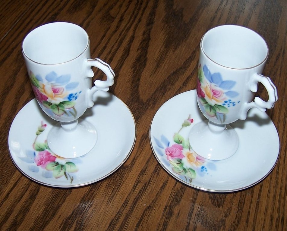 Image 3 of Delicate Tea Cup and Saucer Set, Pink and Cream Roses 