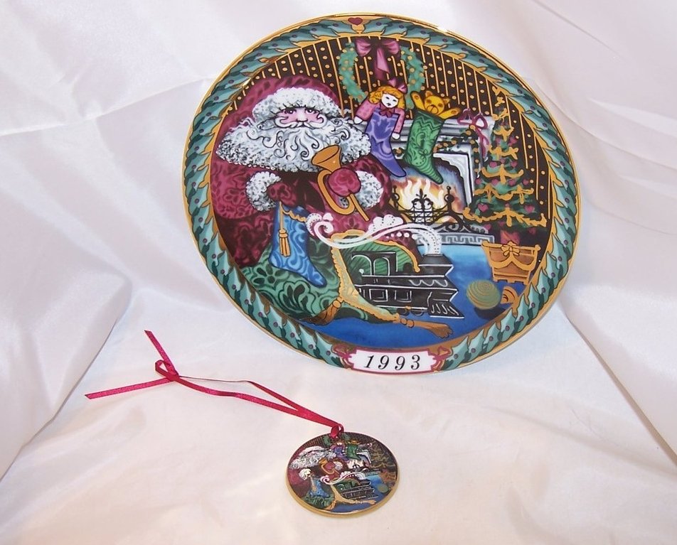 Image 0 of Hans Henrik Hansen Santas Gifts Plate, Christmas Ornament