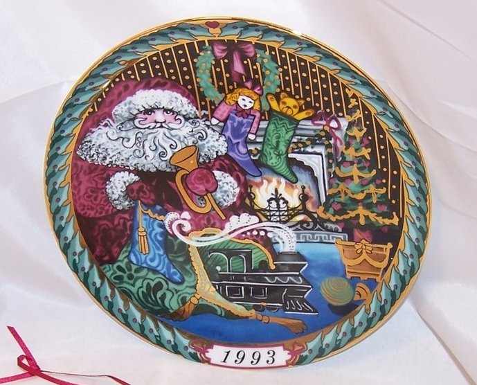 Image 1 of Hans Henrik Hansen Santas Gifts Plate, Christmas Ornament