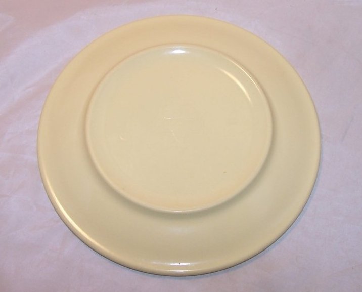 Image 2 of Arrowhead, Texas Ware Yellow Melmac Melamine Plate