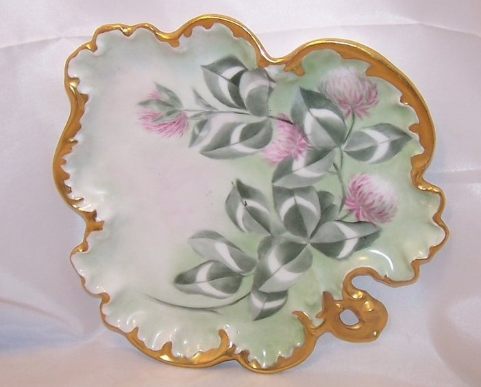 Image 0 of Purple Clover Scalloped Serving Dish w Gold Edge, MJ