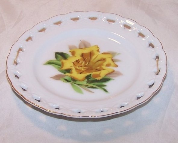 Image 1 of Yellow Daylily Pierced Cutout Decorative Plate Occupied Japan