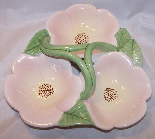 Dogwood Blossom Sculpted Sectioned Bowl, Holland, Beesmer