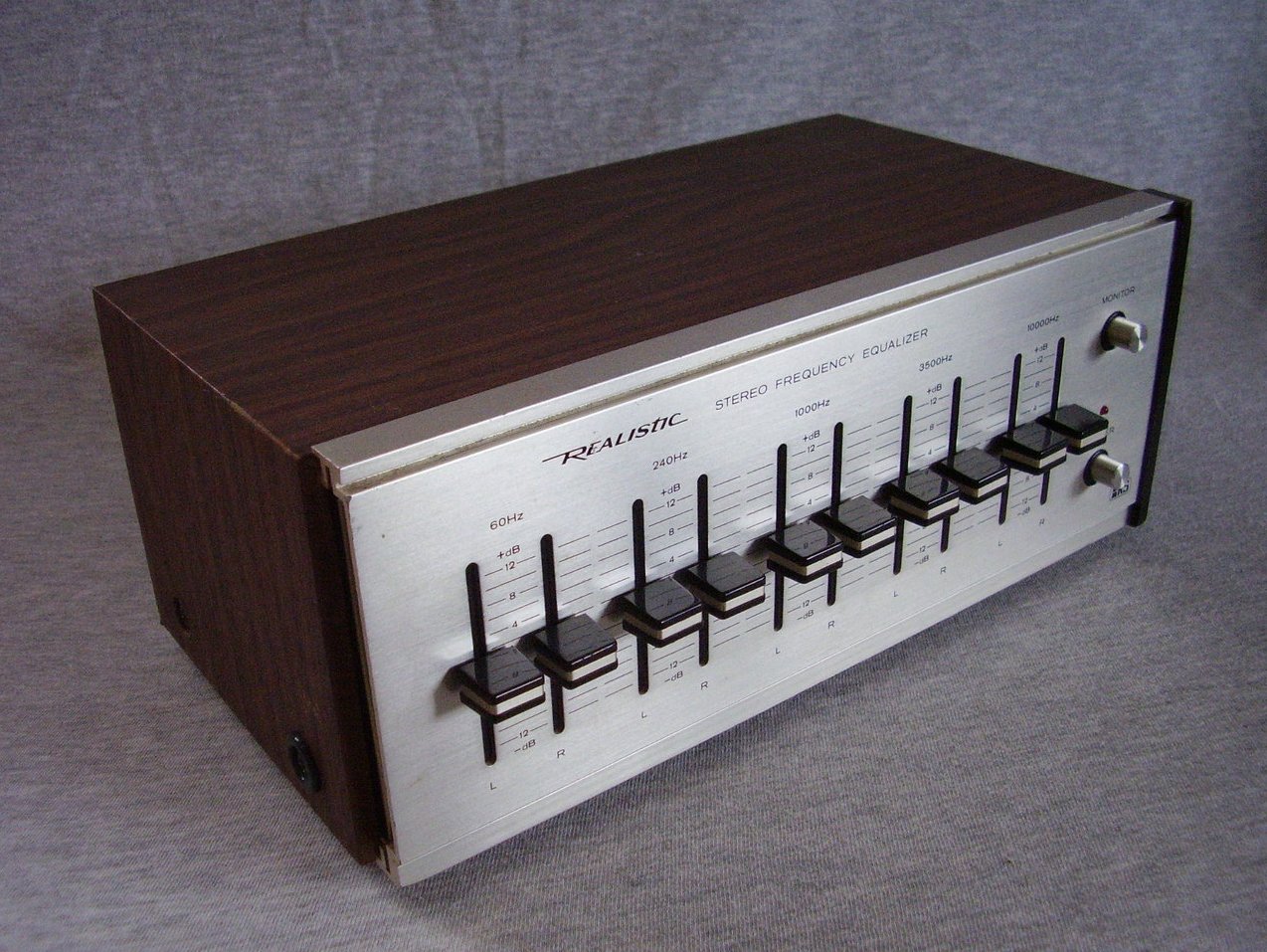 Realistic Stereo Equalizer 311987