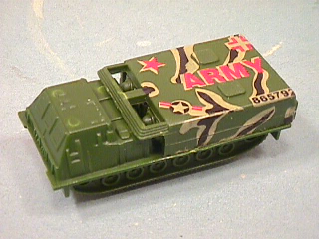 HO Scale Hard Plastic Green Tracked Army Vehicle