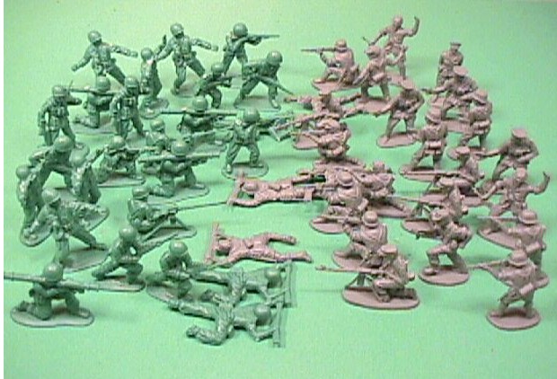 American And German WWII 50 Figure Plastic Soldiers Set